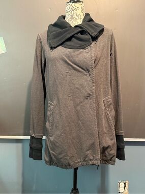 lululemon athletica gratitude wrap